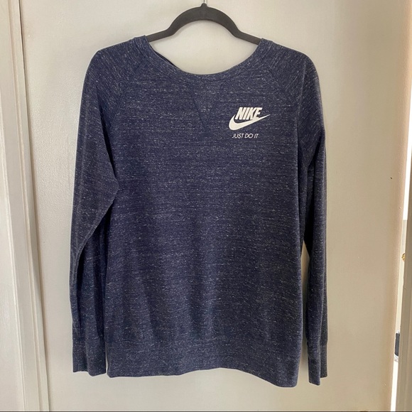 Nike Tops - NIKE LONGSLEEVE CREW NECK
